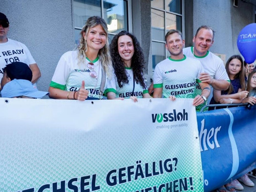 Banner für das Team Vossloh bei dem AOK-Firmenlauf Lüdenschenscheid 2024